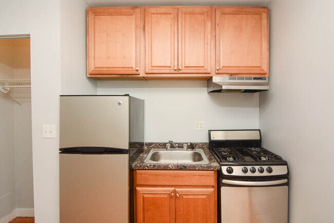 Foto del edificio - 7456 N Greenview Ave