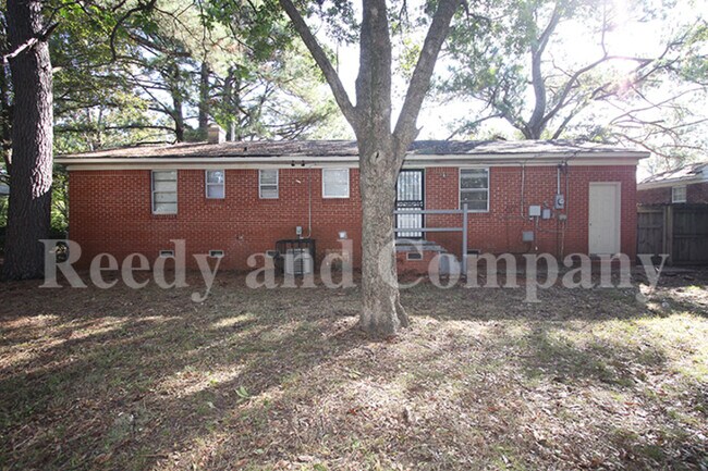 Building Photo - 3021 S Perkins Rd