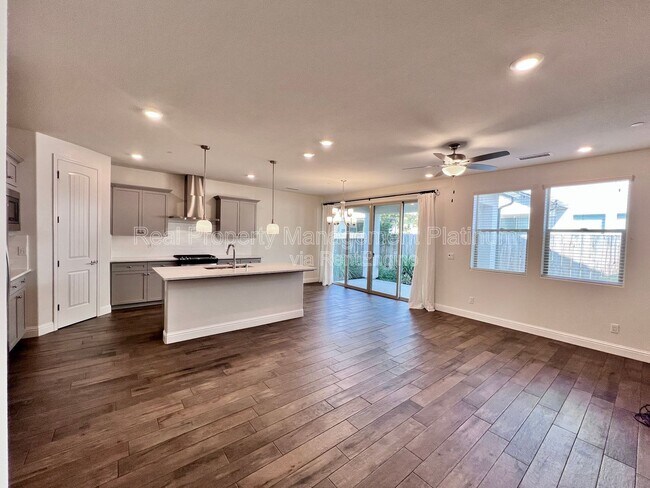 Foto del edificio - 1436 E Via Albero Dr