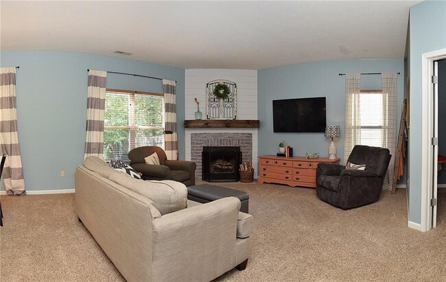 Great Room - 10655 Trailwood Dr