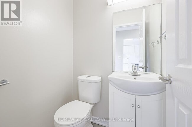 Photo du bâtiment - 560-560 Waverly St N