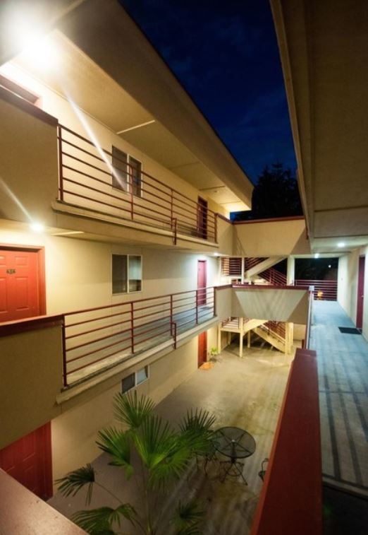 Foto del edificio - 4747 Sand Point Way NE