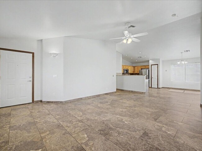 Foto del edificio - 10451 E Vashon St