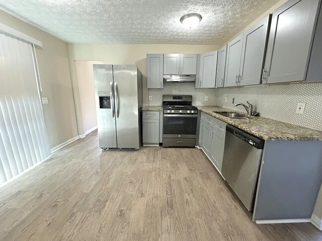 Foto del edificio - 3864 Creekbank Cove