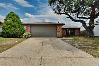Building Photo - 6714 Loch Langham Dr