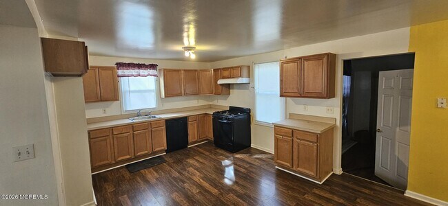 Foto del edificio - 402 W Green St