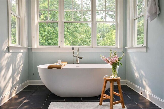 Foto del edificio - 801 Adair Ave NE