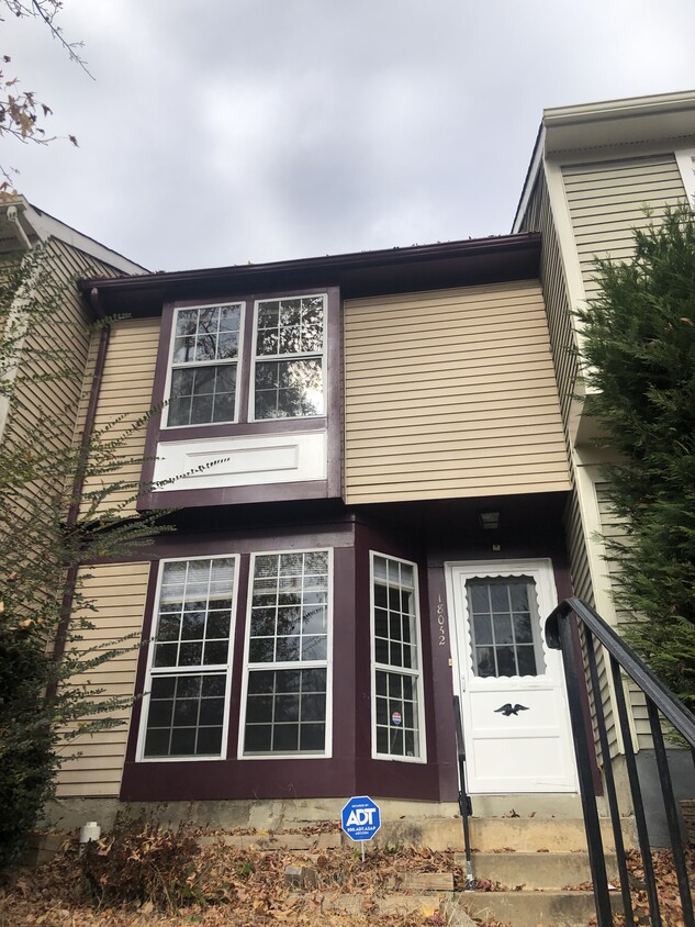 Primary Photo - 18032 Olde Port Ln