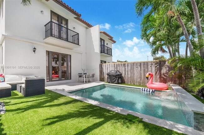 Foto del edificio - 3421 SW 13th Terrace