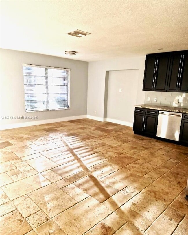 Building Photo - 4725 SW 109th Terrace