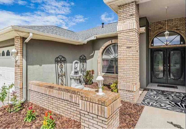 Foto del edificio - 18196 Winding Oaks Blvd