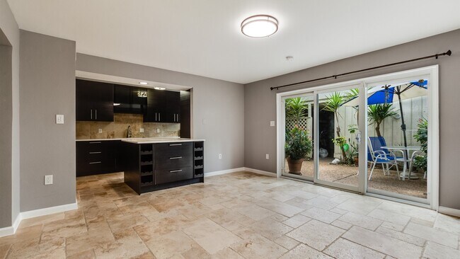 Foto del edificio - 12615 Huntingwick Dr