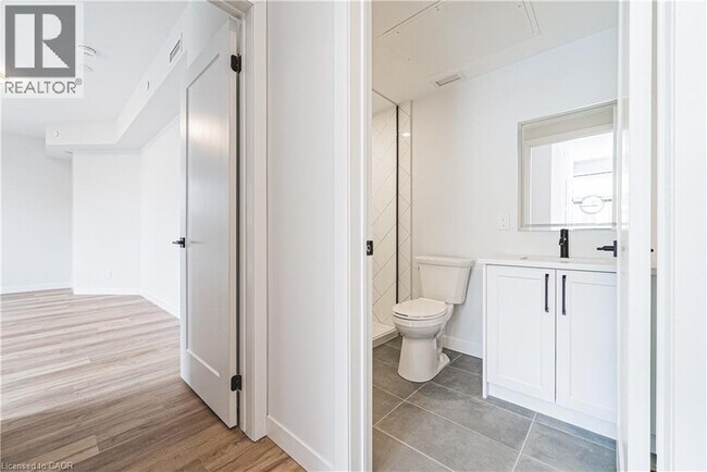 Building Photo - 555 Sanatorium Rd