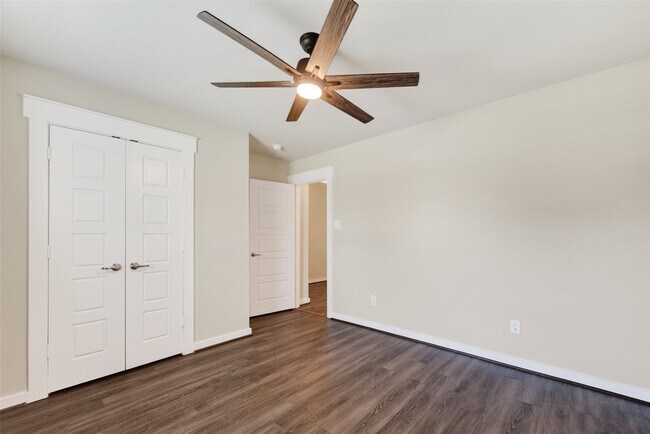Foto del edificio - 12322 Sabine Point Dr