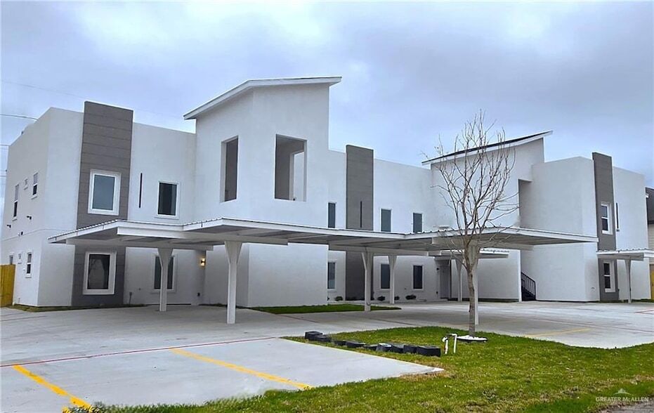 Foto principal - 3201 Magdalena St