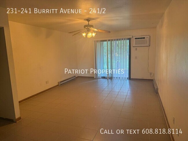 Foto del edificio - 231-241 Burritt Avenue-241/2