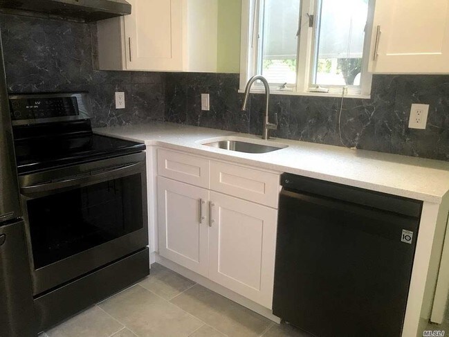 Foto del edificio - 157 Lee Ave