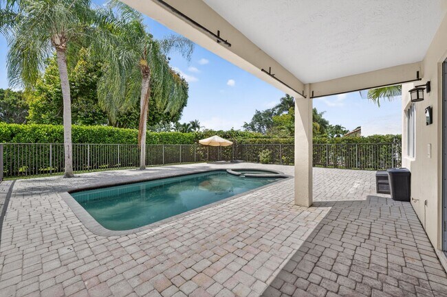 Building Photo - 1115 Camellia Cir