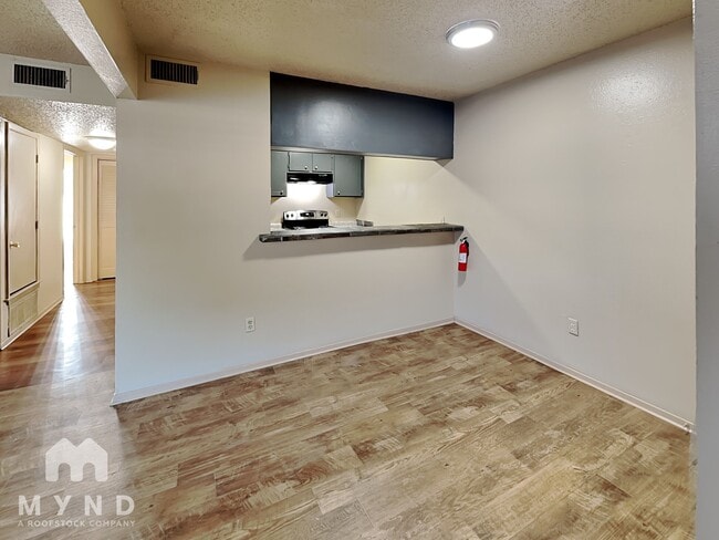 Foto del edificio - 624 E 3rd St