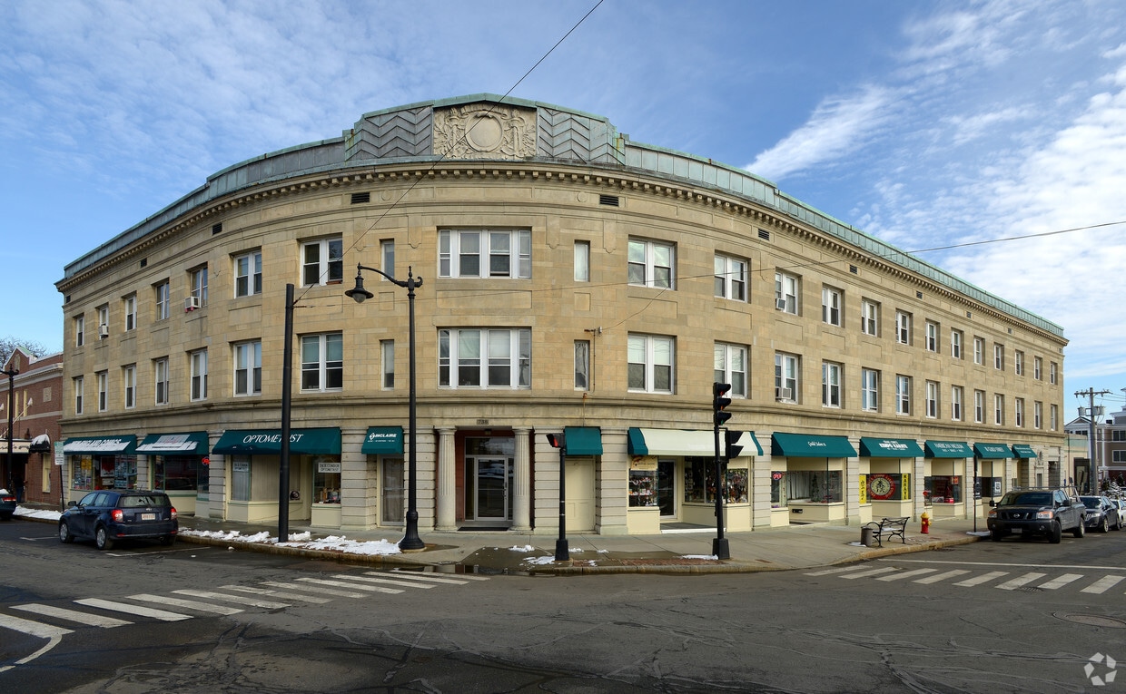 Primary Photo - 732-742 Washington St