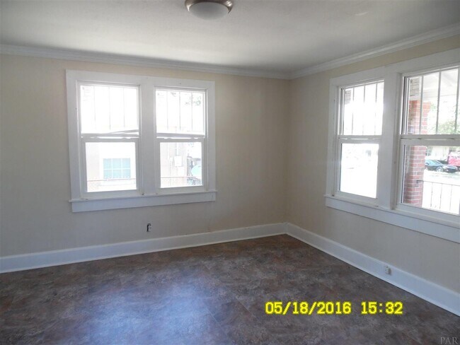 Building Photo - 803 N E St