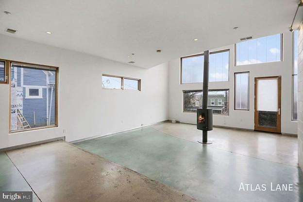 Building Photo - 1250 Kearny St NE