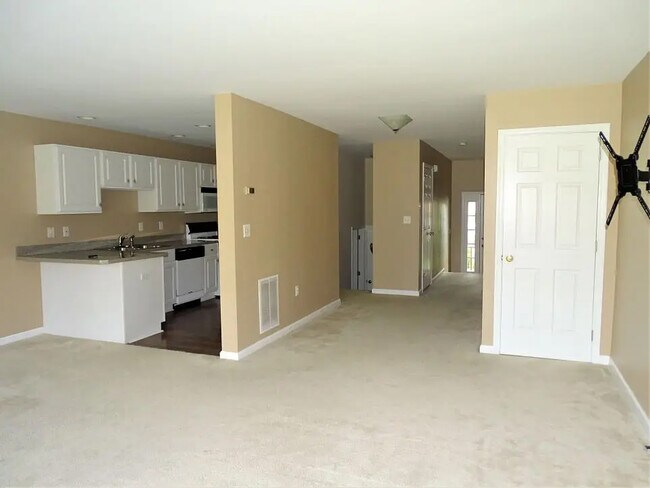 Foto del edificio - 6472 Lincoln Ct