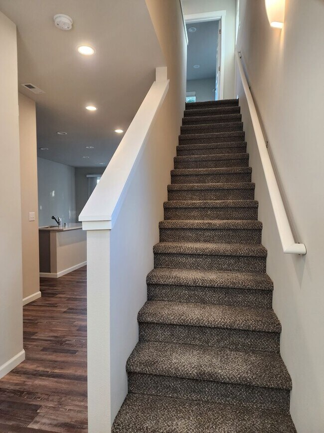 Building Photo - 15603 View Dr SE (Lot 16)