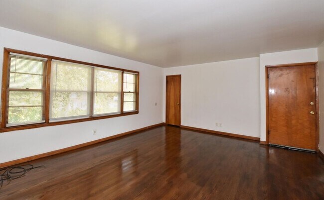 Foto del edificio - 8115 W. Villard