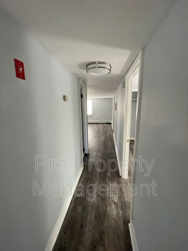 Foto del edificio - 123 Railroad St