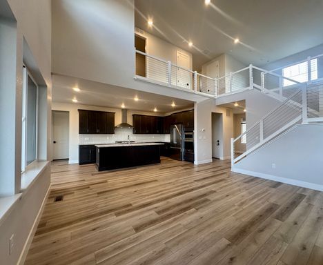 Foto del edificio - Stunning 5-Bedroom Home with Theater Room & Upgrades – Commerce City