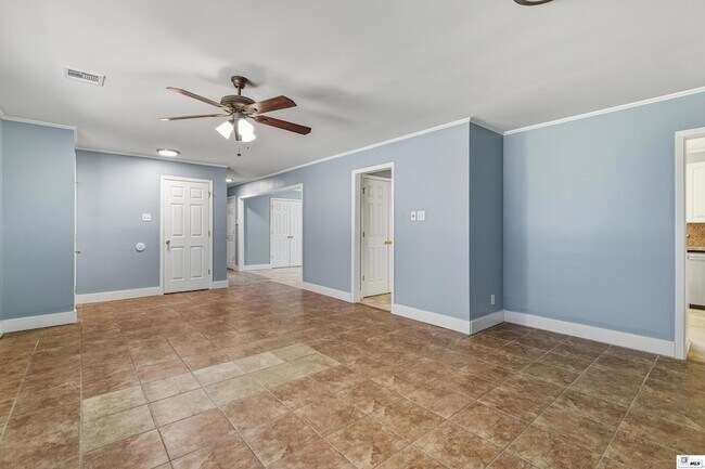 Foto del edificio - 2013 Frances Pl