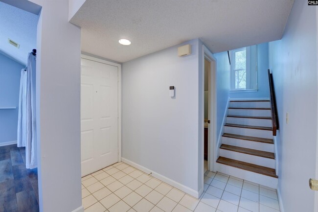 Building Photo - 106 Huntcliff Dr
