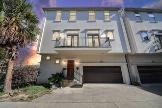 Building Photo - 5711 Kiam St