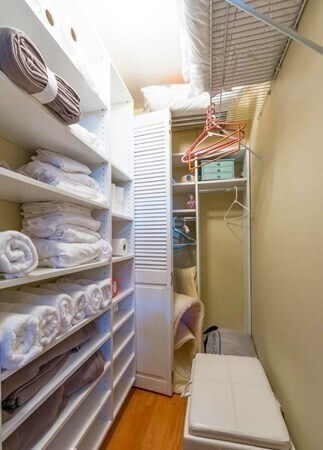 Foto del edificio - 350 W 4th St