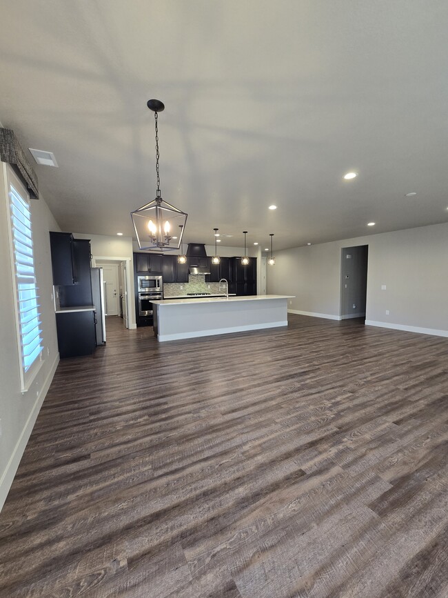 Building Photo - 774 E Cottage Loop