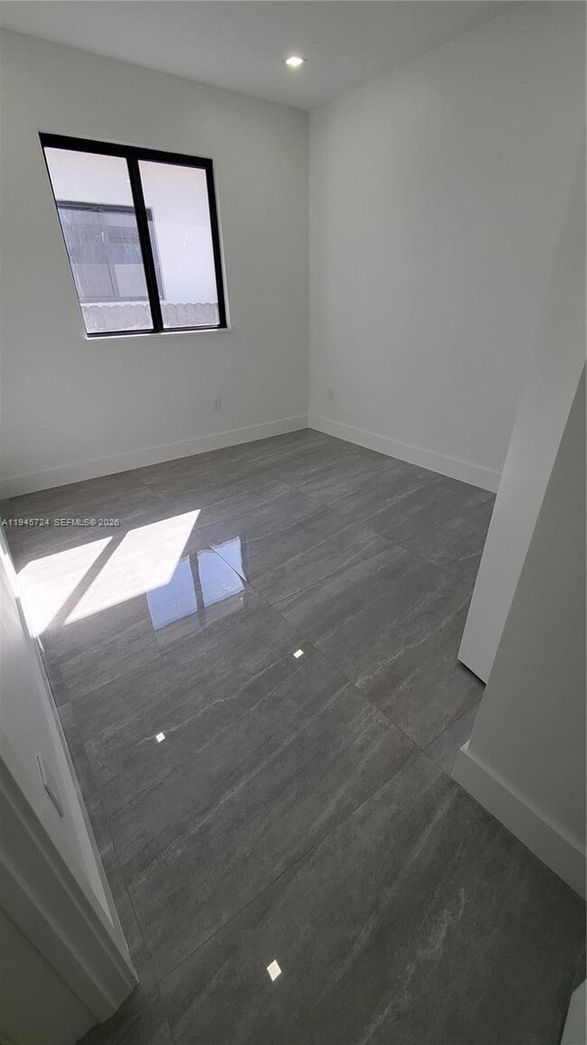 Foto del edificio - 40 SW 34th Ave