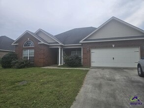 Building Photo - 116 Downshire Way