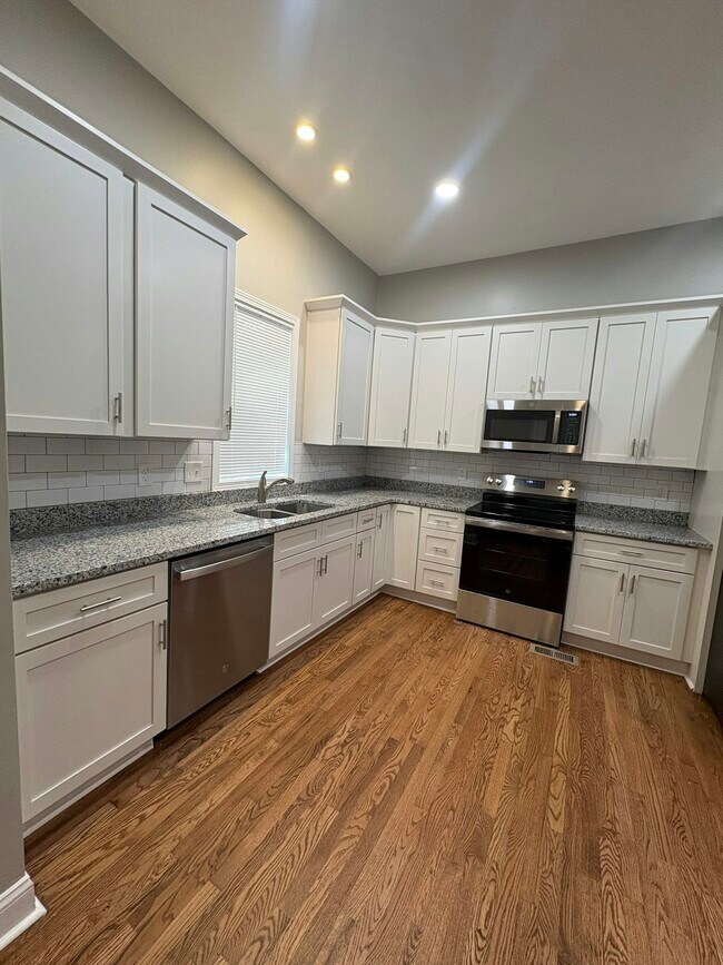 Foto del edificio - 1075 McDaniel St SW