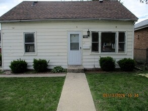 Building Photo - 9806 Marion Ave