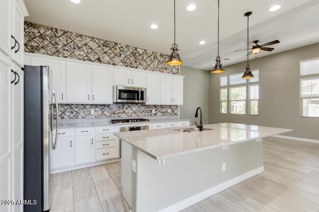 Building Photo - 3810 East Stiles Lane