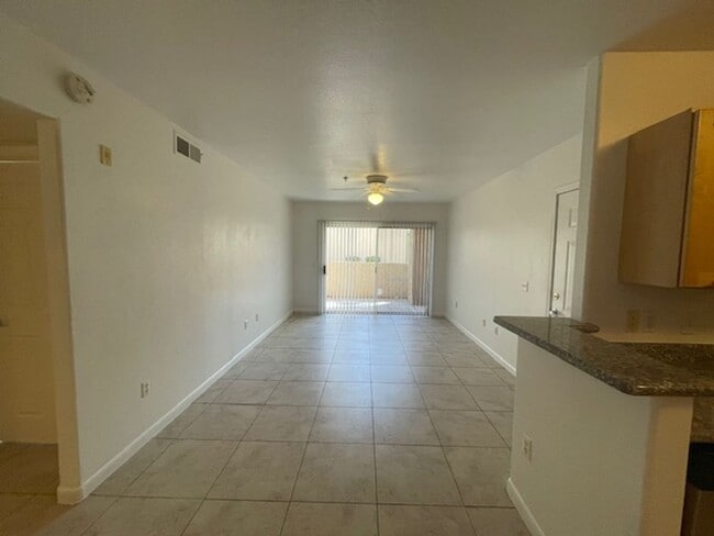 Building Photo - 1 Bedroom 1 Bath (Gilbert Rd and Guadalupe) -**$500 off First Month**