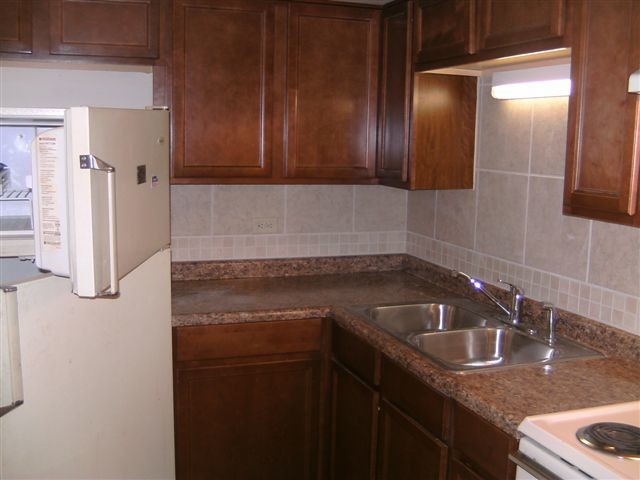 Building Photo - 9446 Maple Dr