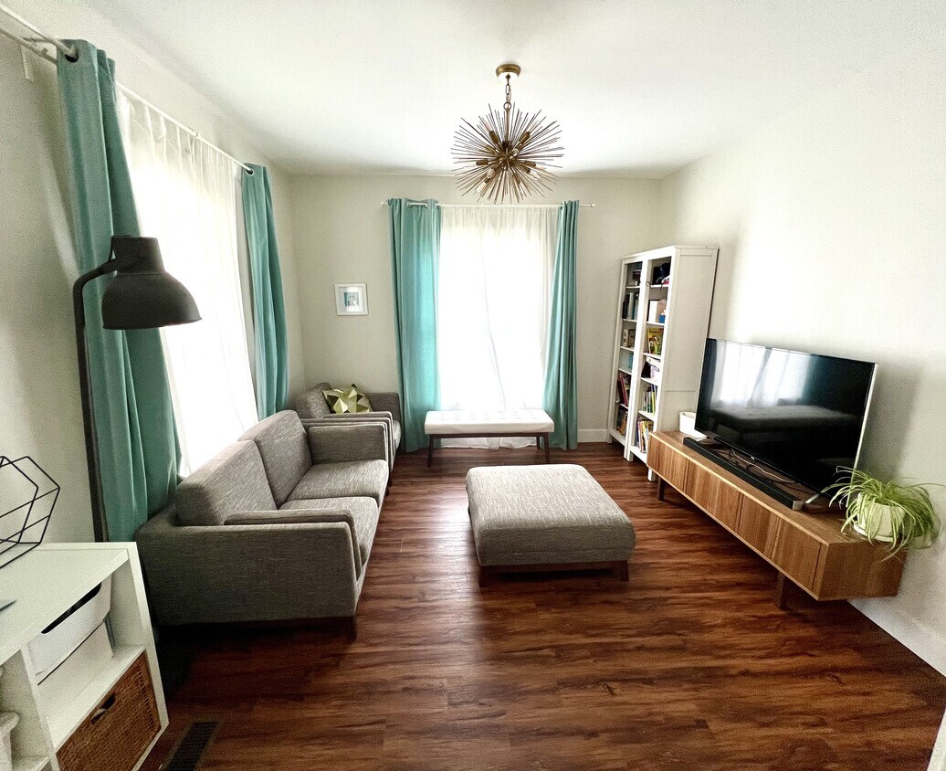 #A Dining Room - 140 South St