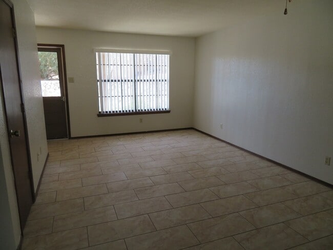 Building Photo - 3267 Executive Hills Rd