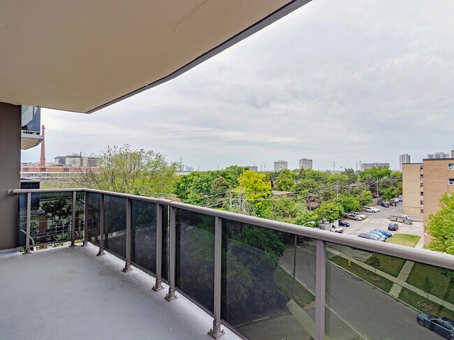 Photo du bâtiment - Forestview Apartments