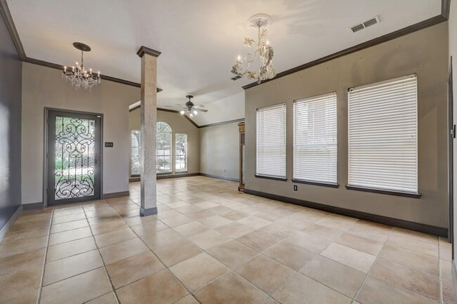 Foto del edificio - 23410 Stratsborough Dr