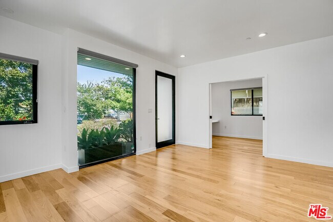 Foto del edificio - 3641 Greenwood Ave