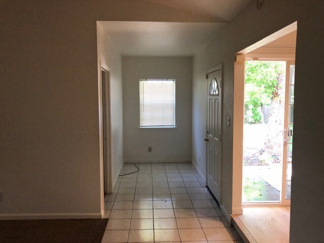 Building Photo - House: 4 Bedroom / 2 Bathroom - North Highlands (COMING SOON!!)