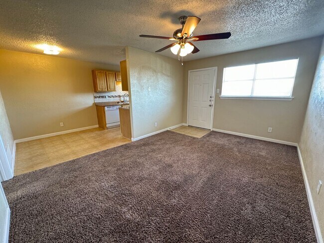 Foto del edificio - Eastgate Ridge Apartments-1015 N Gilmer (U...